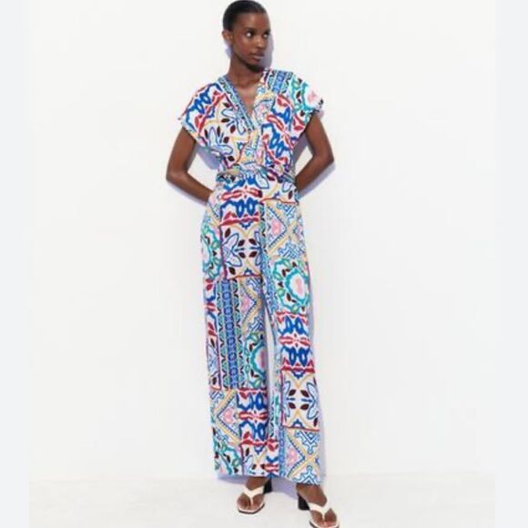 Zara Floral Print Satin Short Sleeve V-Neck Jumpsuit - Picture 1 of 8